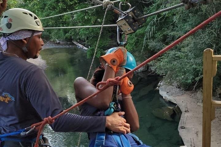 Cave Tubing & Zipline Adventure in Belize's Caves Branch photo 4