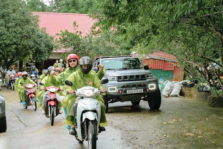 Private 3-Day Ha Giang Loop Jeep Tour — Ma Pi Leng, Dong Van & Lung Cu photo 4