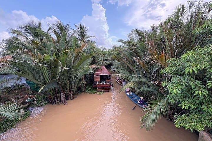 VIP Mekong Delta Day Trip: Kayaking, Cycling & Private Cooking Class from Ho Chi Minh City