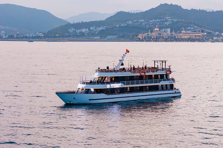 Discover Nha Trang Bay: Luxury Day Cruise with Snorkeling, Kayak & Lunch photo 2