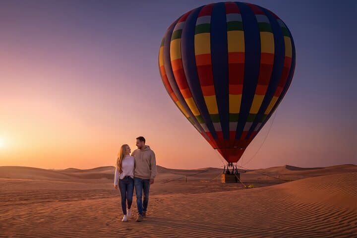 Sunrise Hot Air Balloon Over Dubai Desert — Noble Life Experience photo 3