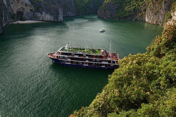 Halong Pandora 2-Day Luxury Cruise — All-Inclusive Halong & Lan Ha Bay Experience photo 4