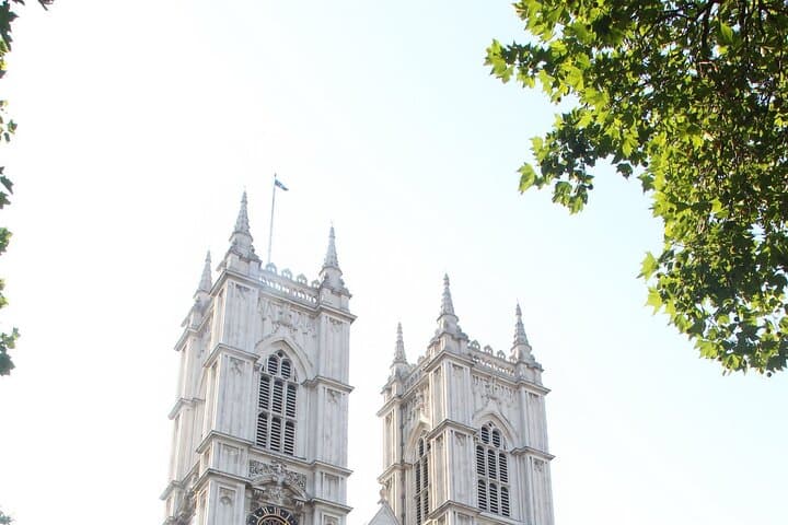 Westminster Abbey Entry & Big Ben Guided Walk — Thames Views and Royal History photo 4