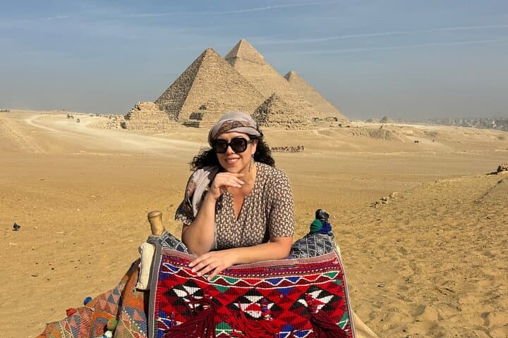 Giza Pyramids & Sphinx Mobile Photoshoot Tour with Expert Guide