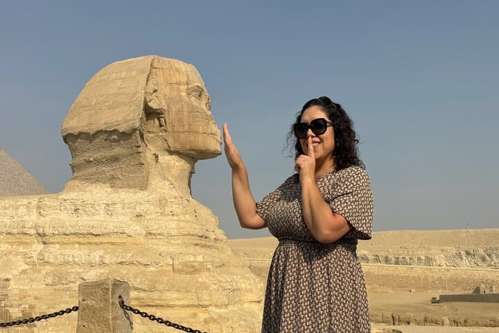 Giza Pyramids & Sphinx Mobile Photoshoot Tour with Expert Guide photo 3