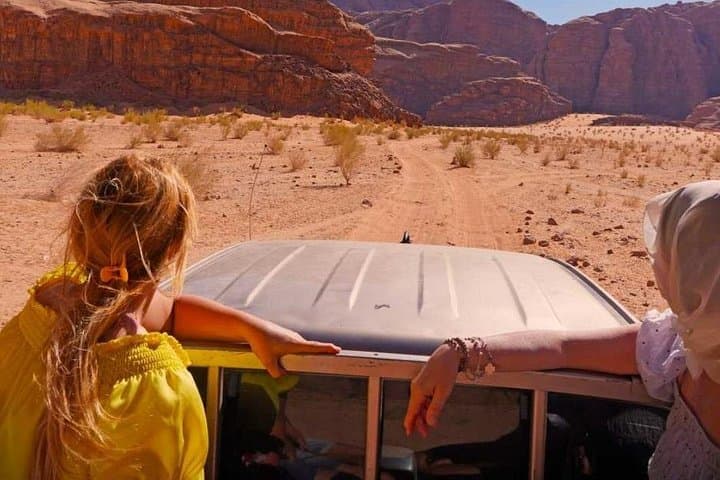 Jeep Tour in Wadi Rum — Red Dunes, Rock Bridges & Bedouin Stories photo 3