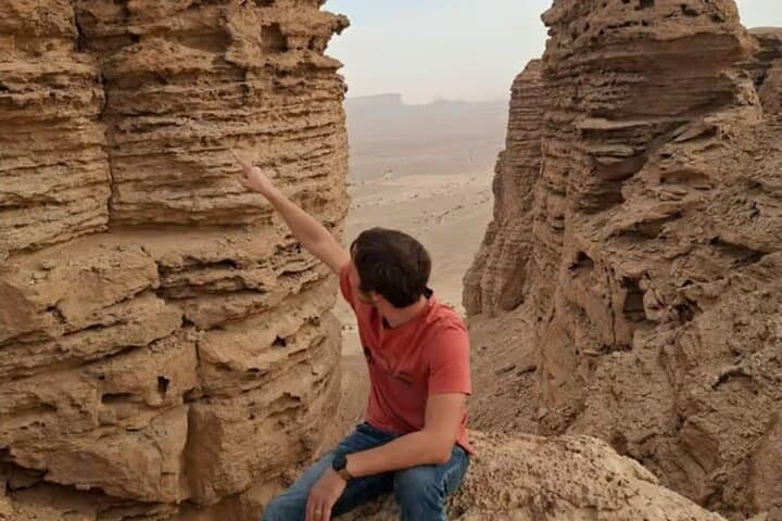 Edge of the World Sunset Hike via Manjour Trail (Riyadh) photo 5