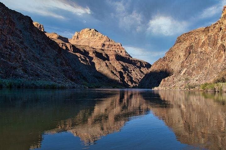 Vegas Iconic Road Trips: Self-Guided Grand Canyon Route to Peach Springs
