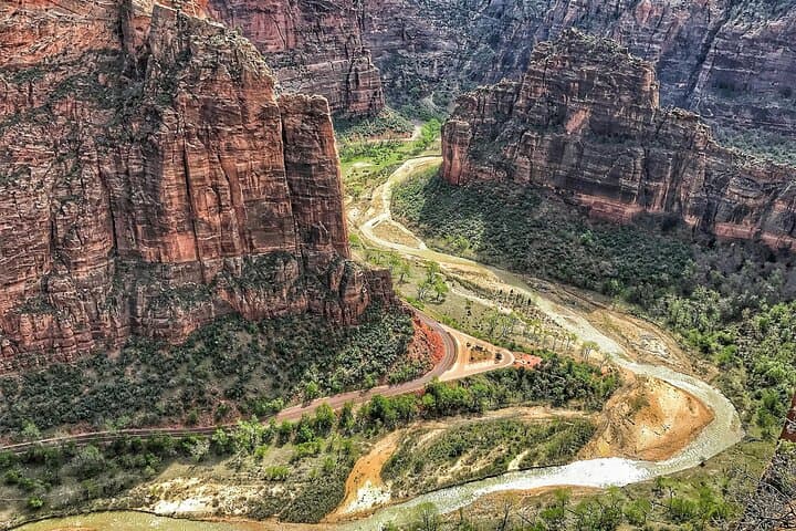 Self-Guided Road Trip from Las Vegas to Zion National Park: Scenic Drives & Hidden Canyons