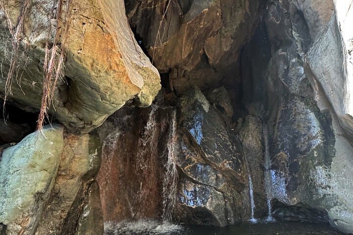 Igutan Cave and Waterfalls Hike with Market Visit in Cebu