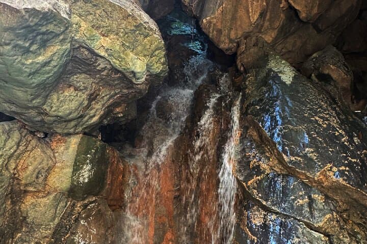 Igutan Cave and Waterfalls Hike with Market Visit in Cebu photo 2