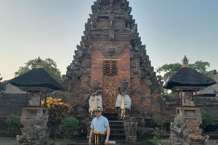 Ubud Countryside Day Tour: Tegalalang, Monkey Forest & Tegenungan Waterfall photo 2