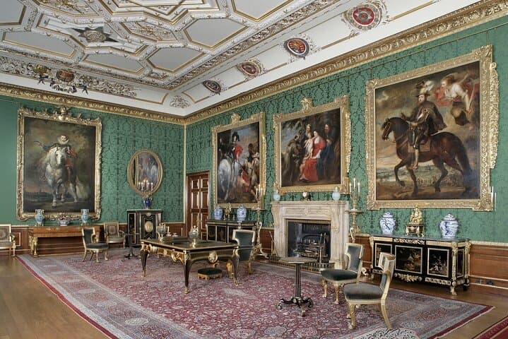 Windsor Castle Royal Experience: State Apartments, St George's Chapel & Changing of the Guard