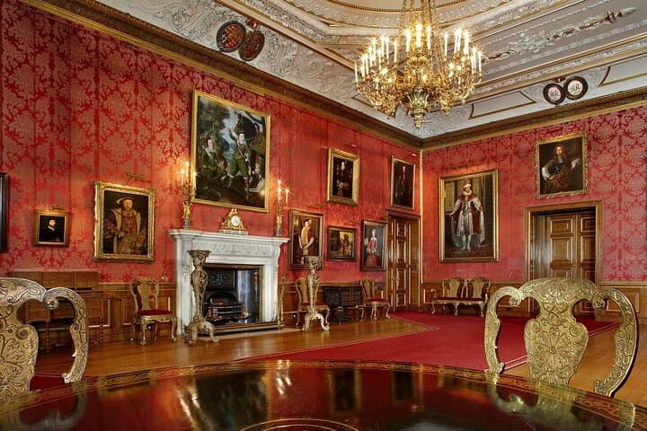 Windsor Castle Royal Experience: State Apartments, St George's Chapel & Changing of the Guard photo 2
