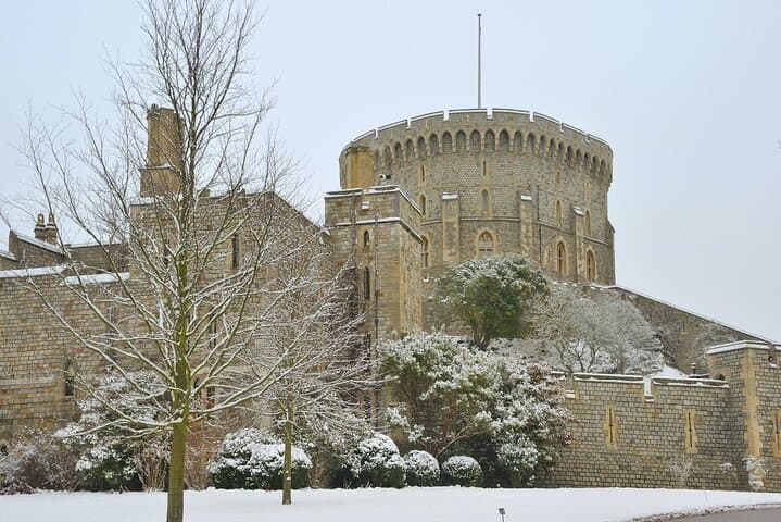 Windsor Castle Royal Experience: State Apartments, St George's Chapel & Changing of the Guard photo 4