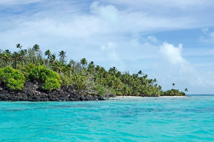 Aitutaki Lagoon Full-Day Private Charter: Snorkel Motus & One Foot Island BBQ photo 6