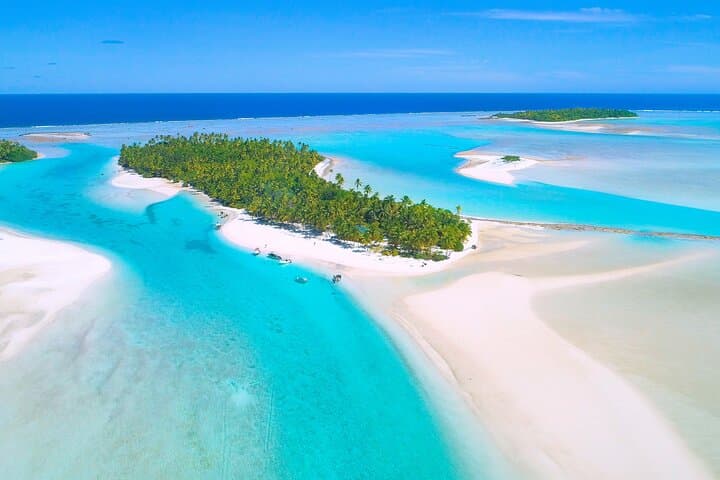 Aitutaki Lagoon Full-Day Private Charter: Snorkel Motus & One Foot Island BBQ photo 2