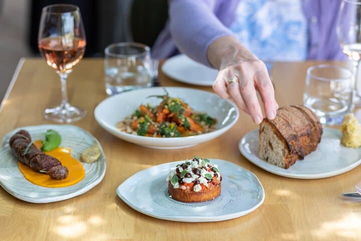 Marlborough Wine Tasting and Paired Lunch — South Island Wine Tour from Blenheim