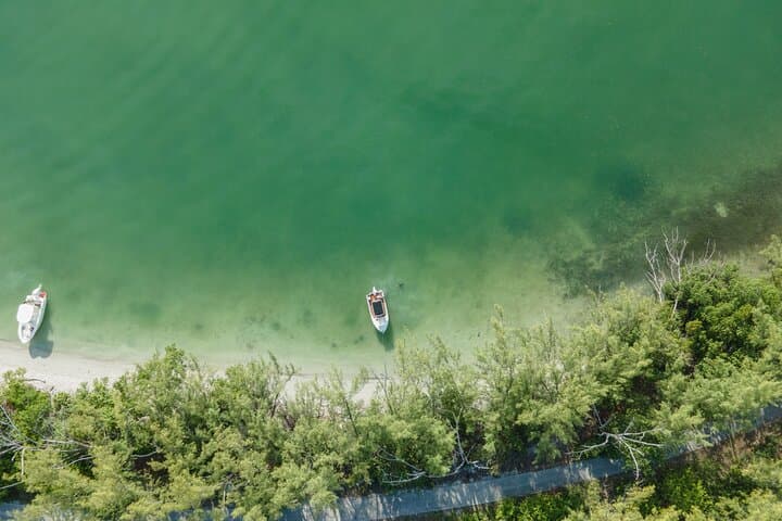 Private Airplane Tour: Miami to Key Largo 50-Min Scenic Flight photo 6