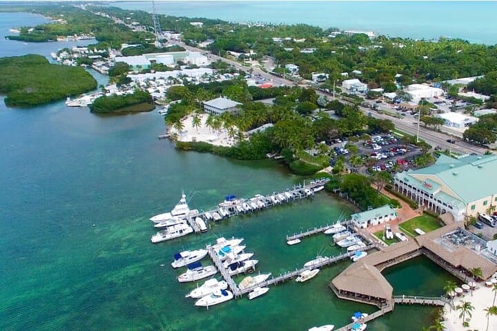 Private Airplane Tour: Miami to Key Largo 50-Min Scenic Flight
