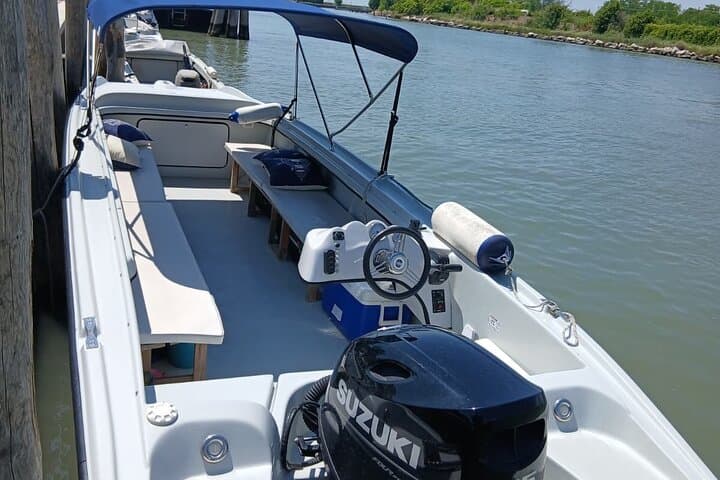 Swim the Venetian Lagoon: Private 2-Hour Swimming & Snorkeling Tour photo 3