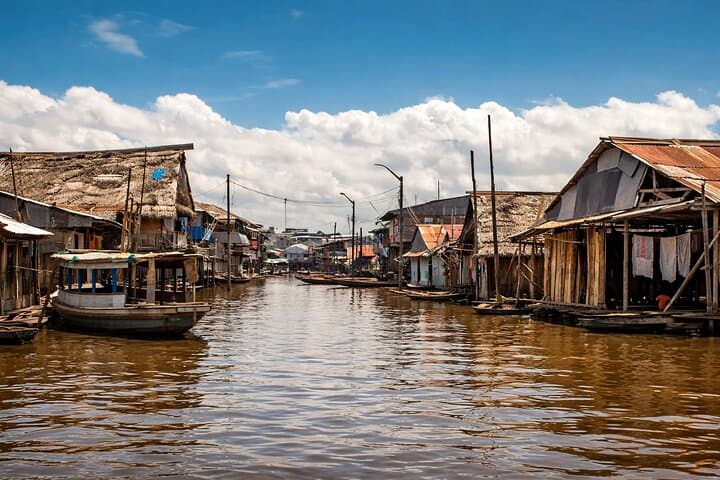 Iquitos Belén Tour: Venice Loretana Floating Houses & Belen Market Walk