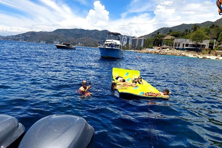 Private 4-Hour Snorkeling & Beach Tour in Puerto Vallarta — Los Arcos to Playa Colomitos photo 4