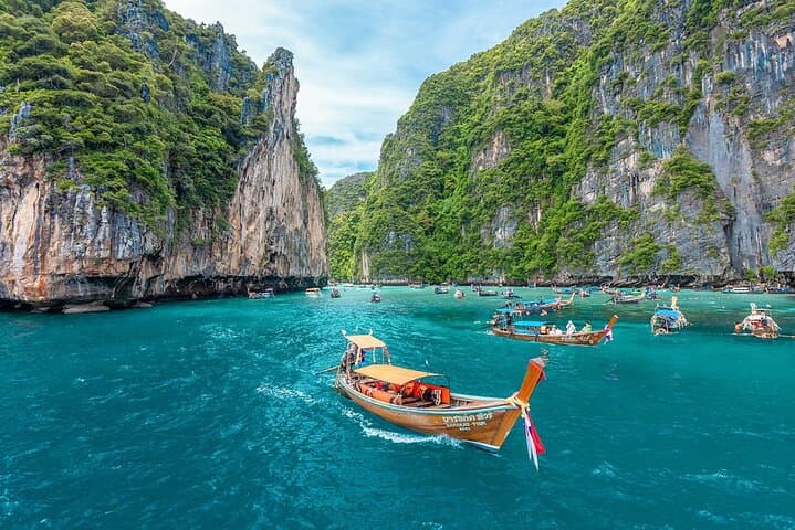 Phi Phi Island Day Trip from Krabi — Snorkel Maya Bay, Bamboo Island & Local Lunch