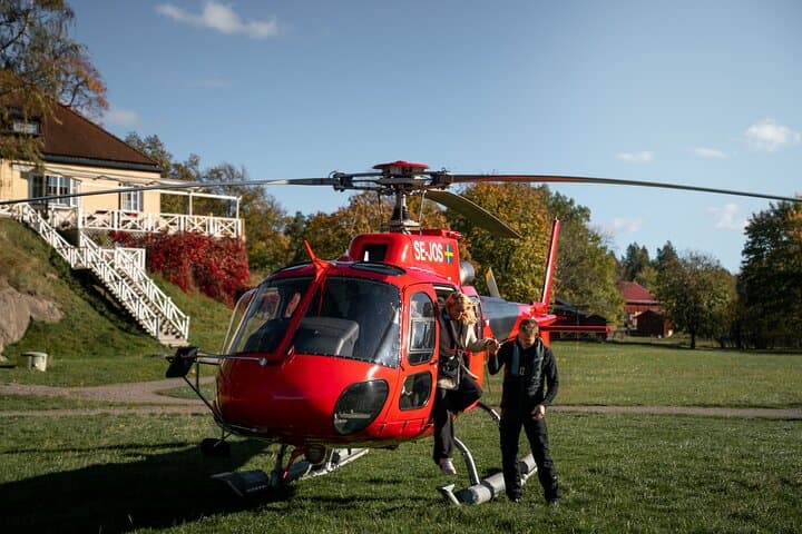 Private Helicopter Tour Over Stockholm: 60-Minute Scenic Flight