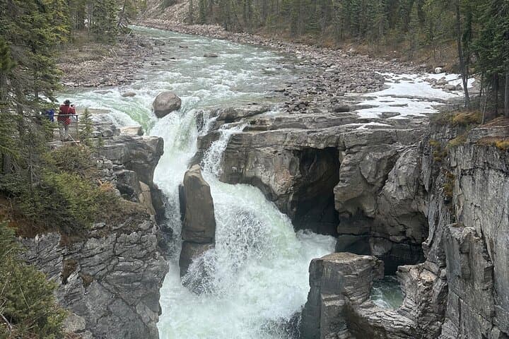Luxury 2-Day Jasper National Park Tour from Calgary photo 4