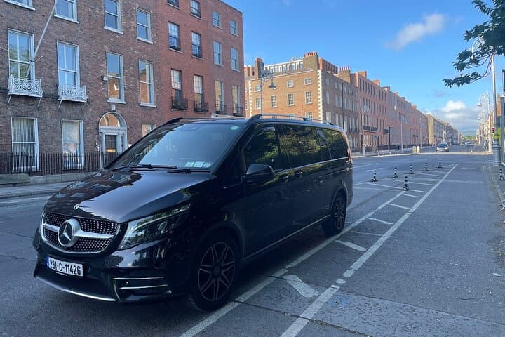 6-Day Private Driver Tour of Ireland from Dublin — Luxury MPV XL photo 2