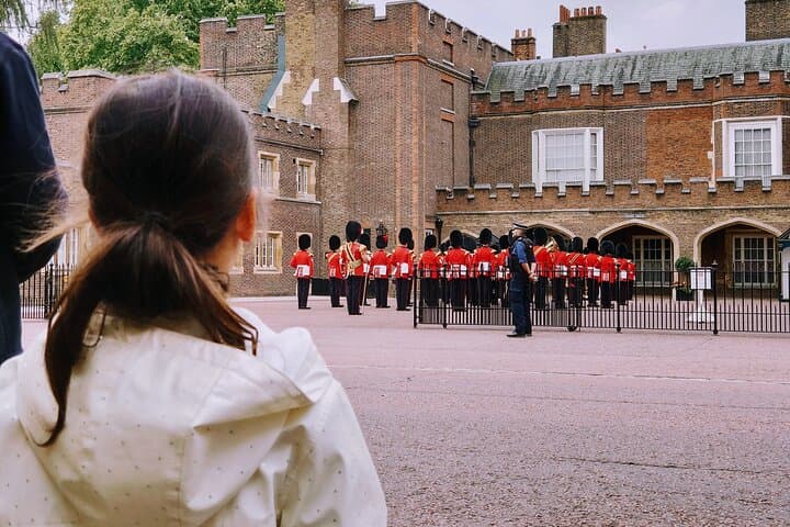 Royal London Walking Tour & Changing of the Guard (Very Small Group) photo 4