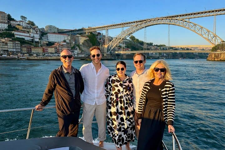Porto Intimate Boat Tour — 6 Bridges, Douro River Mouth & Drinks