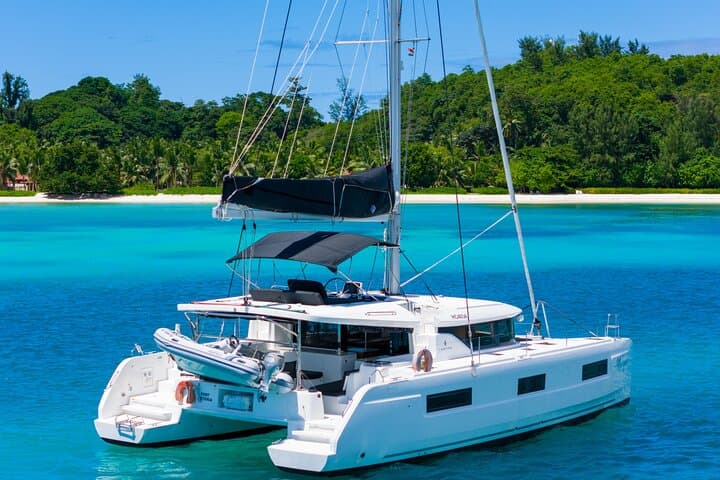 Seychelles Catamaran Cruises: Snorkel, Fish & Island Lunch from Mahé