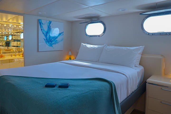 Galaxy Zibó Luxury 7-Day Costa Rica Pacific Cruise photo 6