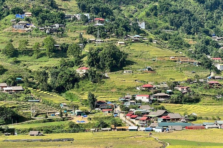 Sapa 2-Day Private Car Tour: Homestay, Waterfalls & Muong Hoa Valley
