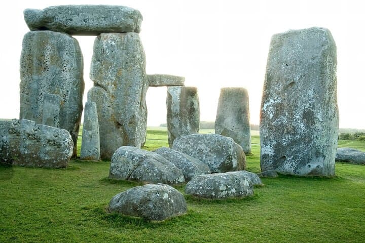 Stonehenge Inner Circle and Bath Day Tour from London — Exclusive Access photo 2