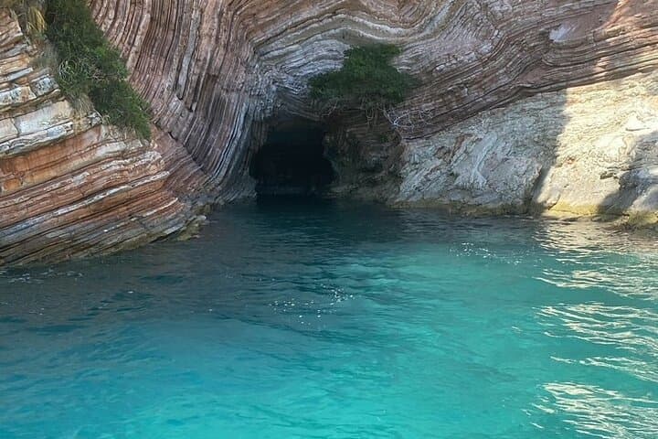 Ksamil Speedboat Tour to Pigeon Cave, Pulebardha & Snorkeling photo 1