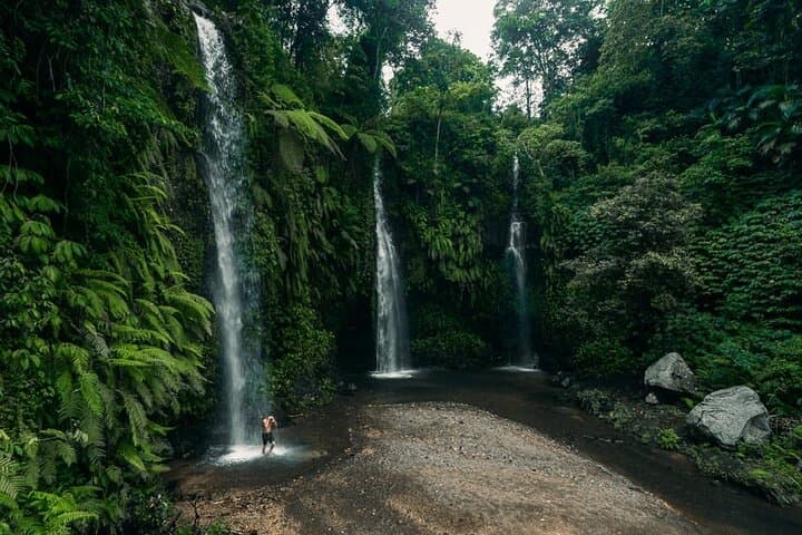 Lombok Shore Excursion: Benang Kelambu, Sukarara & Banyumulek in a Day photo 5