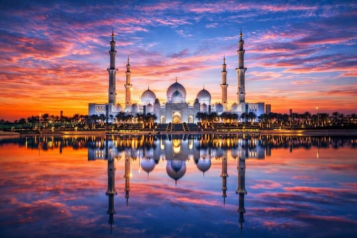 Inside Sheikh Zayed Grand Mosque: Private Abu Dhabi Tour of Domes, Chandeliers & Reflective Pools photo 3