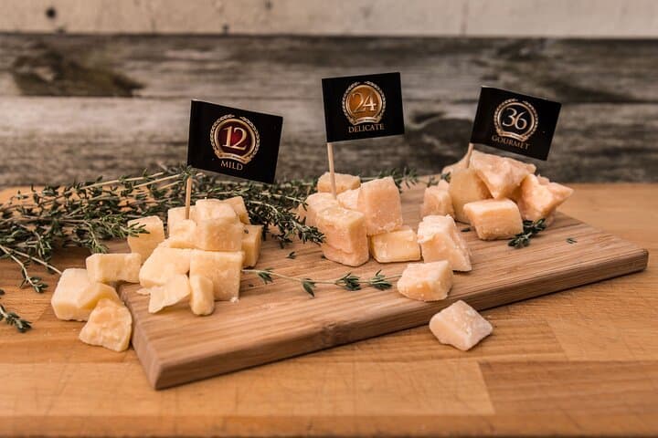 Vilnius Lithuanian Flavors Walking Tour — Cheese, Rye Bread & Mead Tastings photo 5