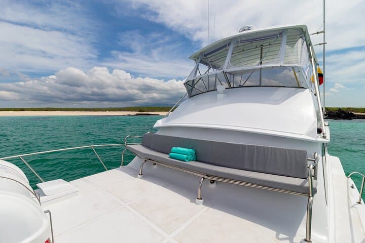 Day Cruise & Snorkel: Galapagos Daily Tour Aboard M/Y Galaxy photo 5