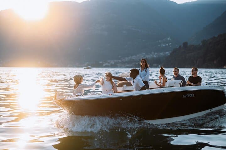 Lake Como Speedboat to Bellagio: Private 3‑Hour Prosecco Cruise photo 3