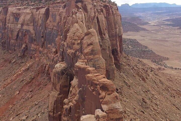 Indian Creek Crack Climbing: A Guided Day on Utah’s Sandstone Splitters photo 4