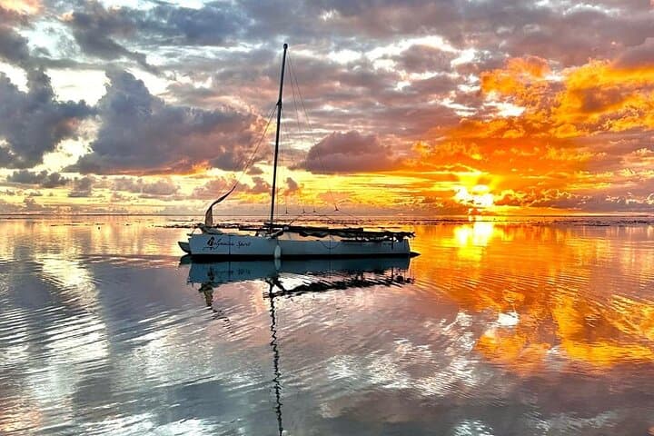 Polynesian Outrigger Sunset Cruise in Moorea — Snorkel Sharks & Rays