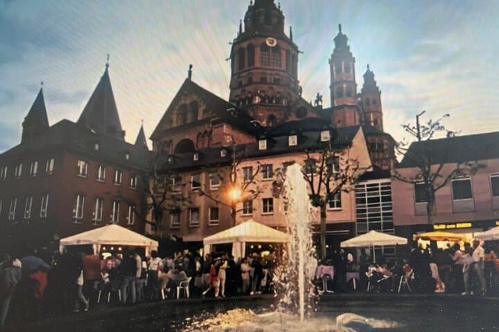 Mainz Walking Tour: Guided Old Town & Cathedral Highlights in German & English photo 6