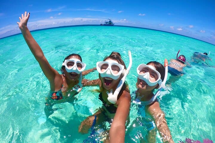Miyakojima Private VIP Snorkel: Nemo, Sea Turtles & Drone Photos photo 4