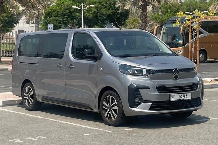 Private Airport Transfer Dubai and Sharjah: Door-to-Door Airport Ride