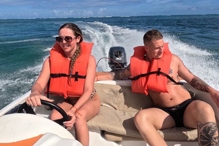 Punta Cana Speedboat Adventure: Snorkeling, Dolphin Views & Natural Pool