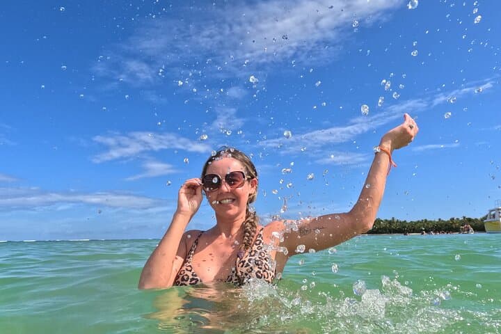 Punta Cana Speedboat Adventure: Snorkeling, Dolphin Views & Natural Pool photo 5